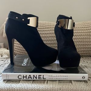 MIXX SHUZ platform booties, size 6.5